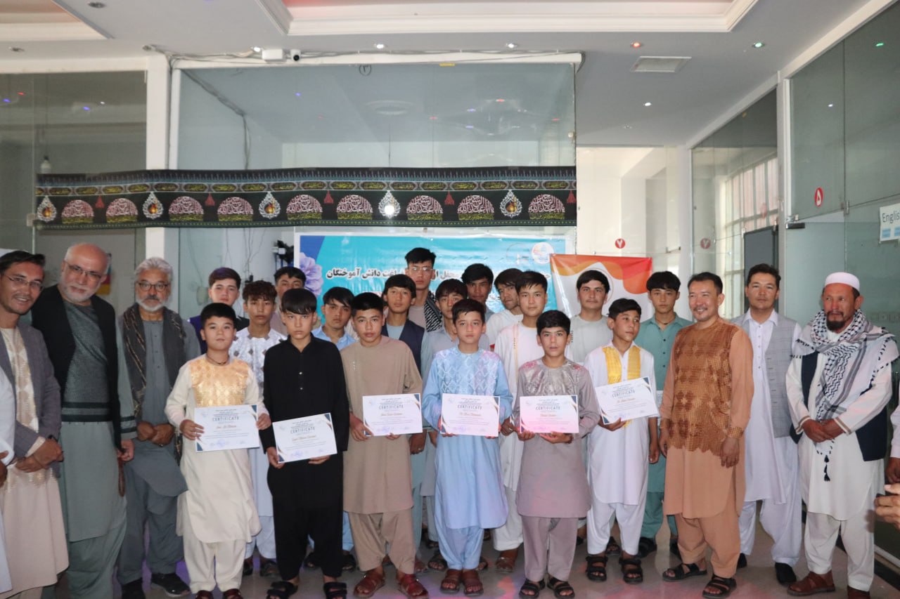 Graduation of male students from mobile repair course